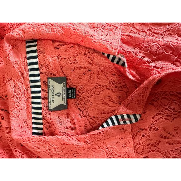 Volcom Oxford coral lace crochet long sleeve button-up Blouse Size L - Picture 4 of 6